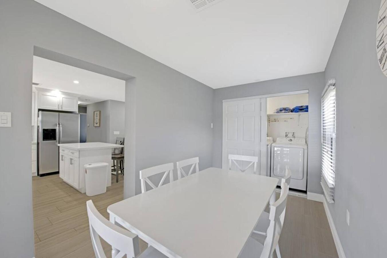 Lake House Unit 1 By Pmi Davie Exterior photo